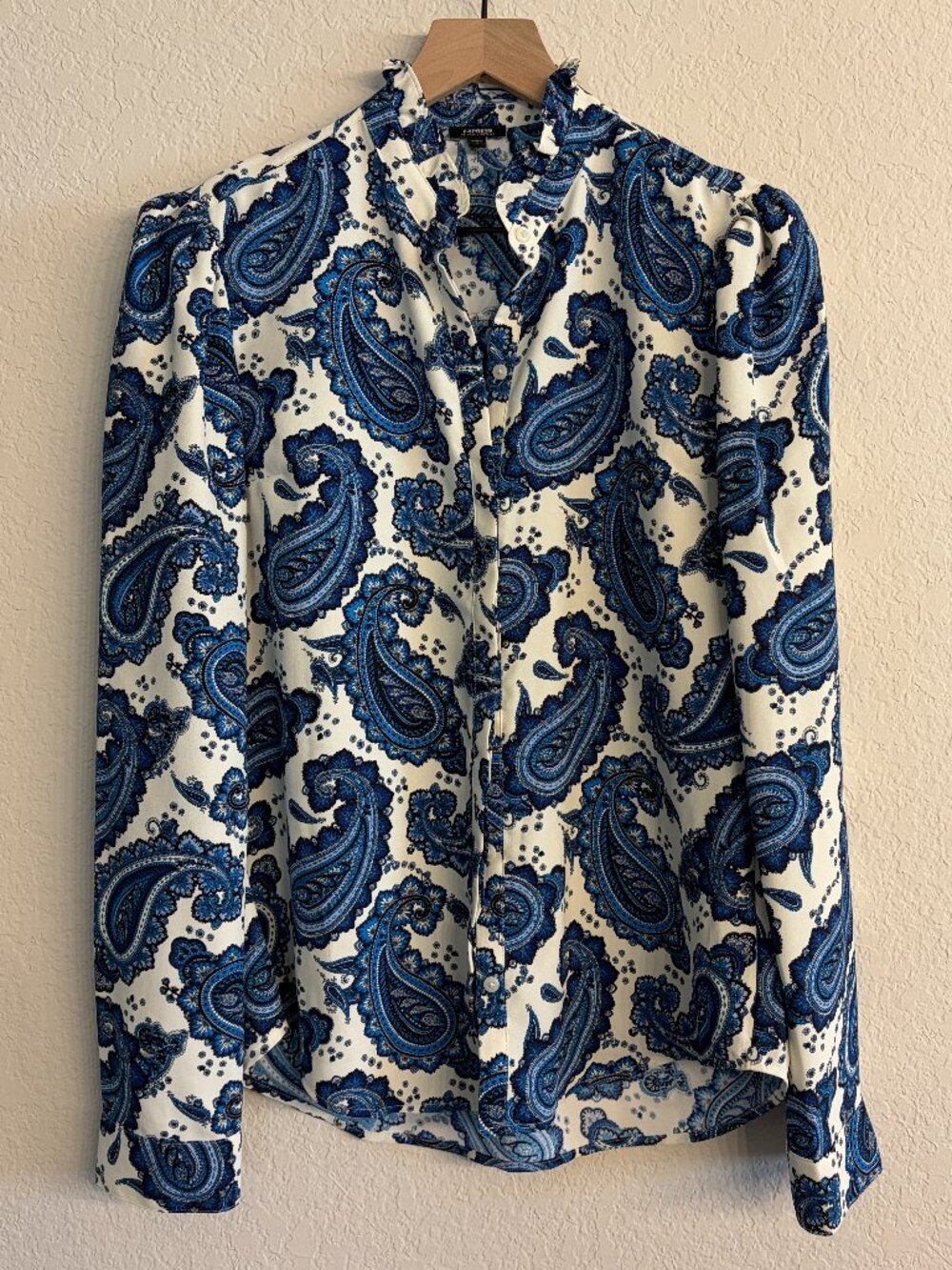 Express Relaxed Portofino Shirt Size S Blue White Paisley Print Blouse